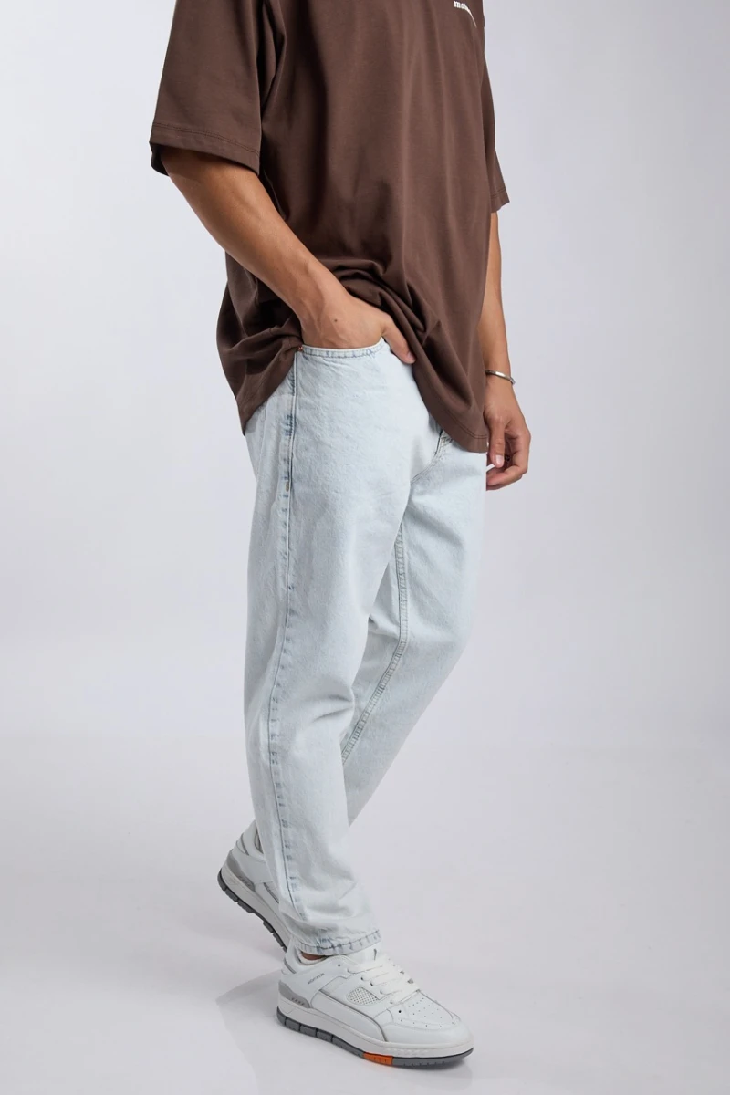ג'ינס בגזרה רחבה לגברים של Mainstream הוא דגם B.F JEANS 2339-4 – מושלם לגברים שאוהבים שילוב של נוחות וסטייל יומיומי.