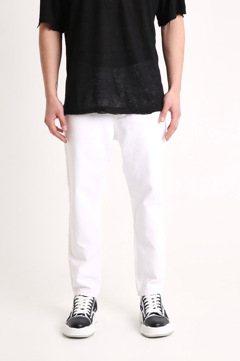 B.F JEANS 2496
